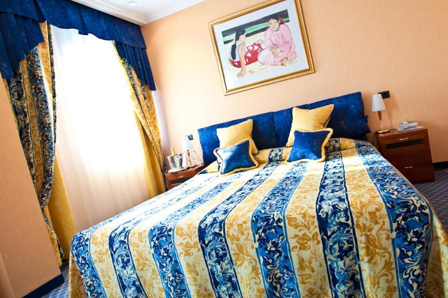 River Palace Hotel Atyrau Room photo
